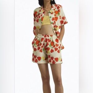 NWT Helmstedt Strawberry linen blend  Shorts M